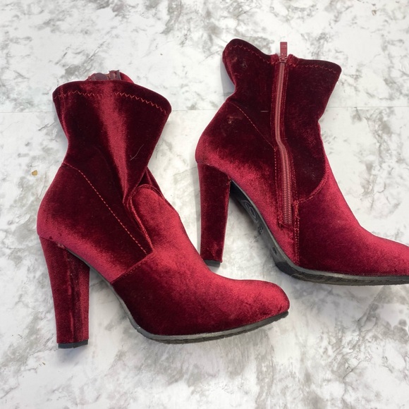 forever Shoes - Forever Maroon Velvet Mid Calf Block Heel Boots Size 7.5